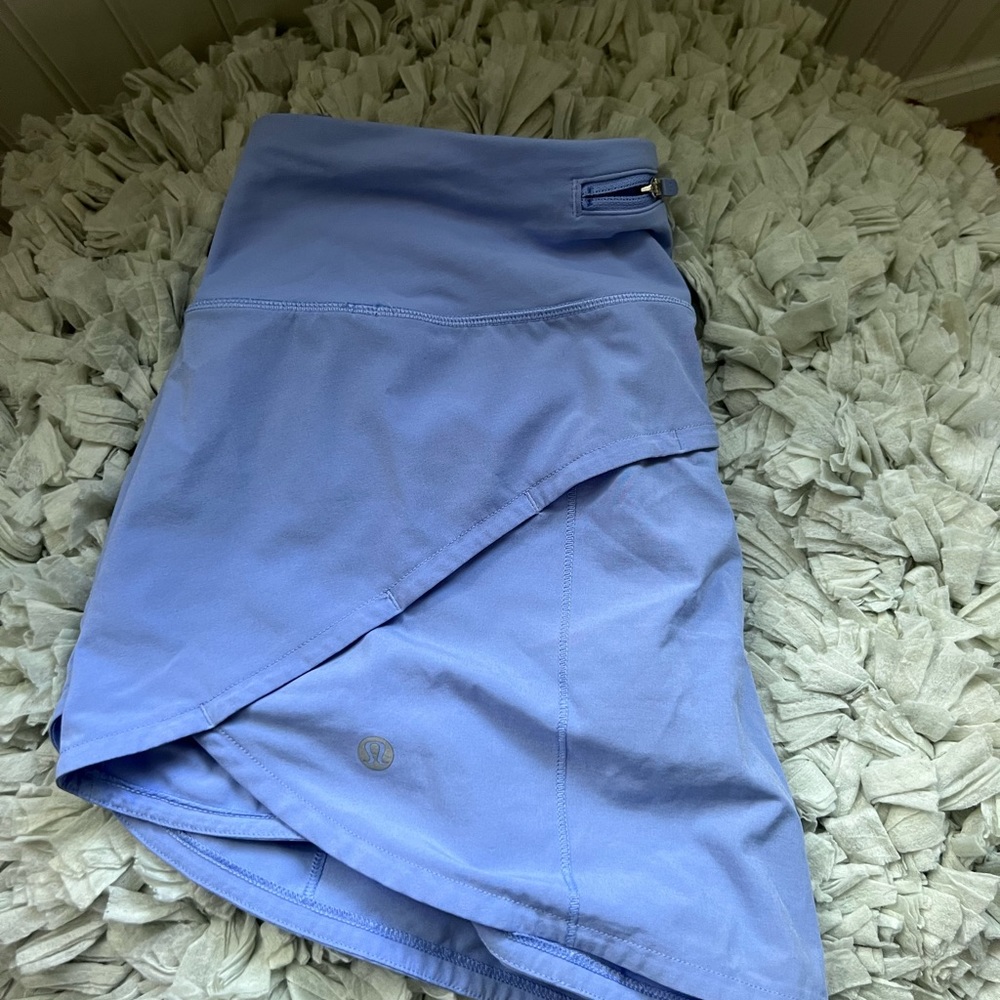 Lululemon shorts 4”